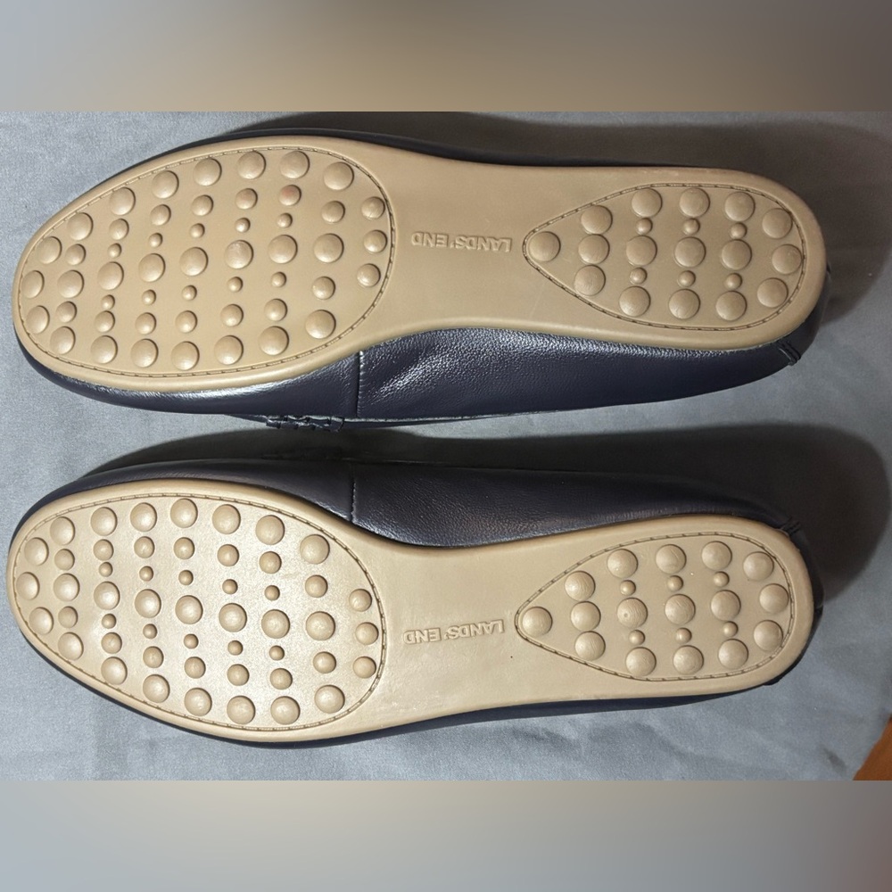 Lands' End women’s Navy Blue Leather Loafers sz 9.5B - Picture 6 of 9